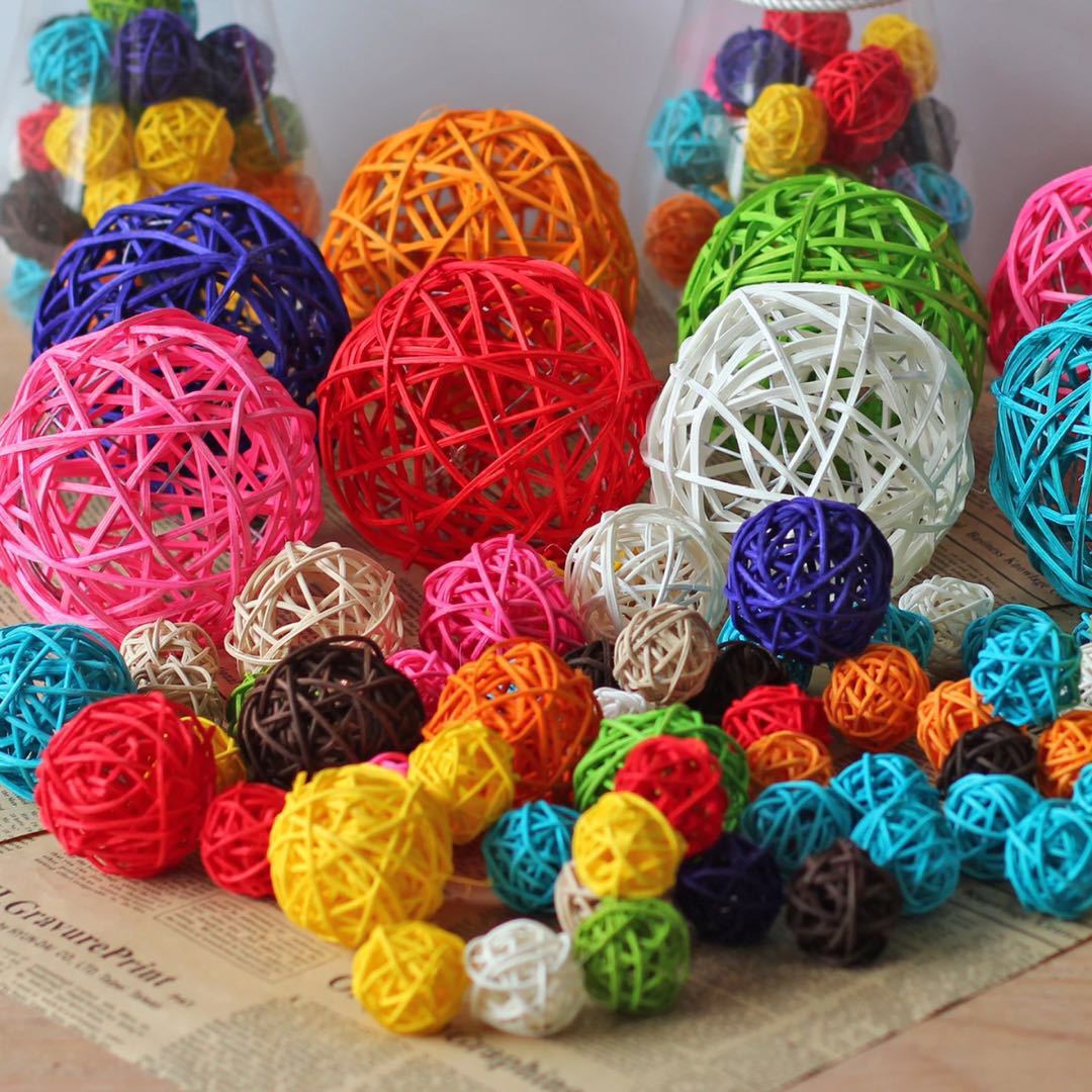 Factory direct 3cm rattan ball aromatherapy rattan ball decoration rattan ball white ball non-fire aromatherapy bead curtain accessories
