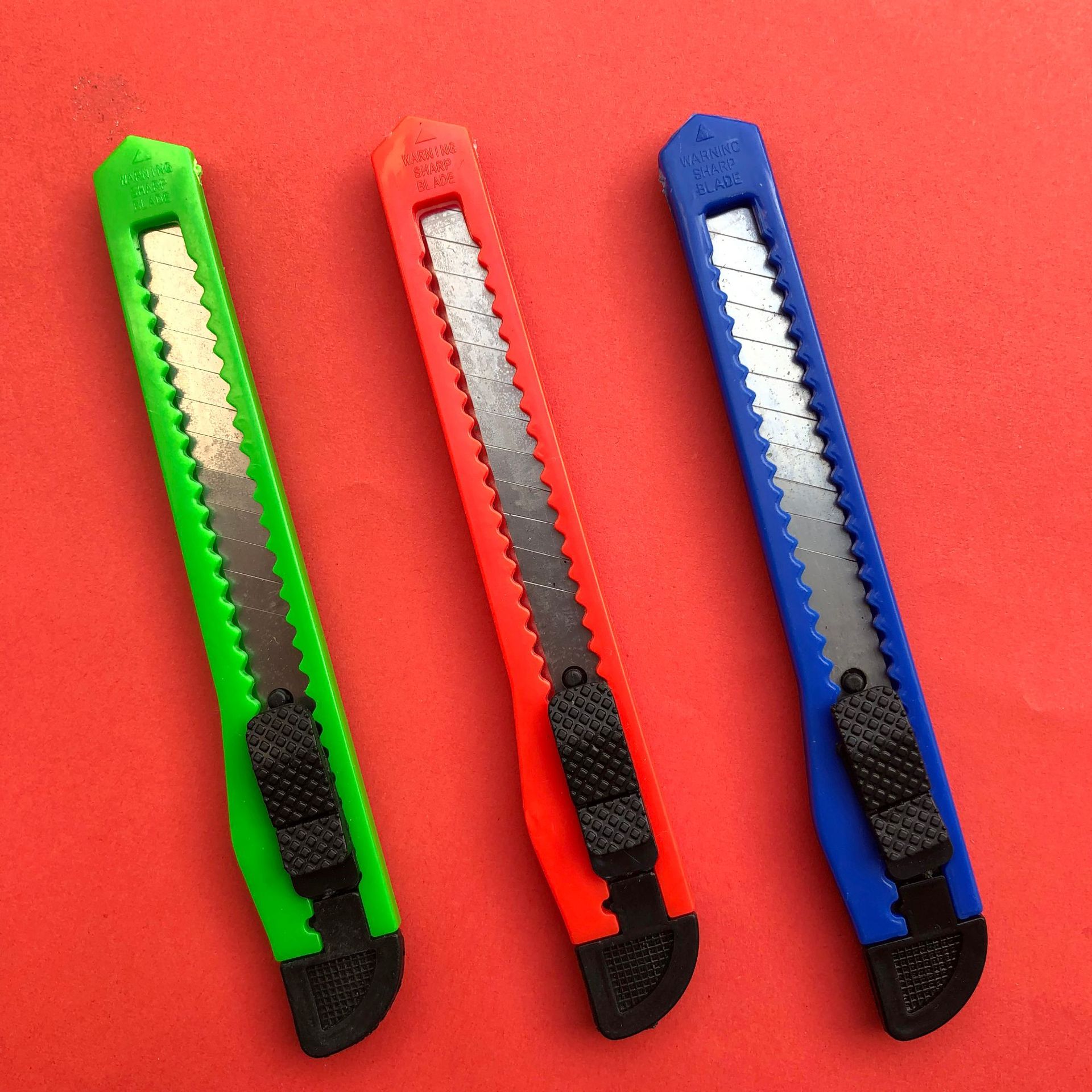 Маленький универсальный нож 120, маленький пластиковый нож для обоев, резак для бумаги, скребок