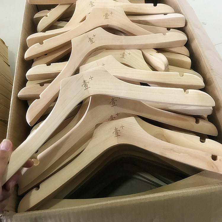 Clothing store special clothes hanger wooden solid wood non-slip men's and women's clothing store clothes hanging support wooden trouser clip lettering wholesale