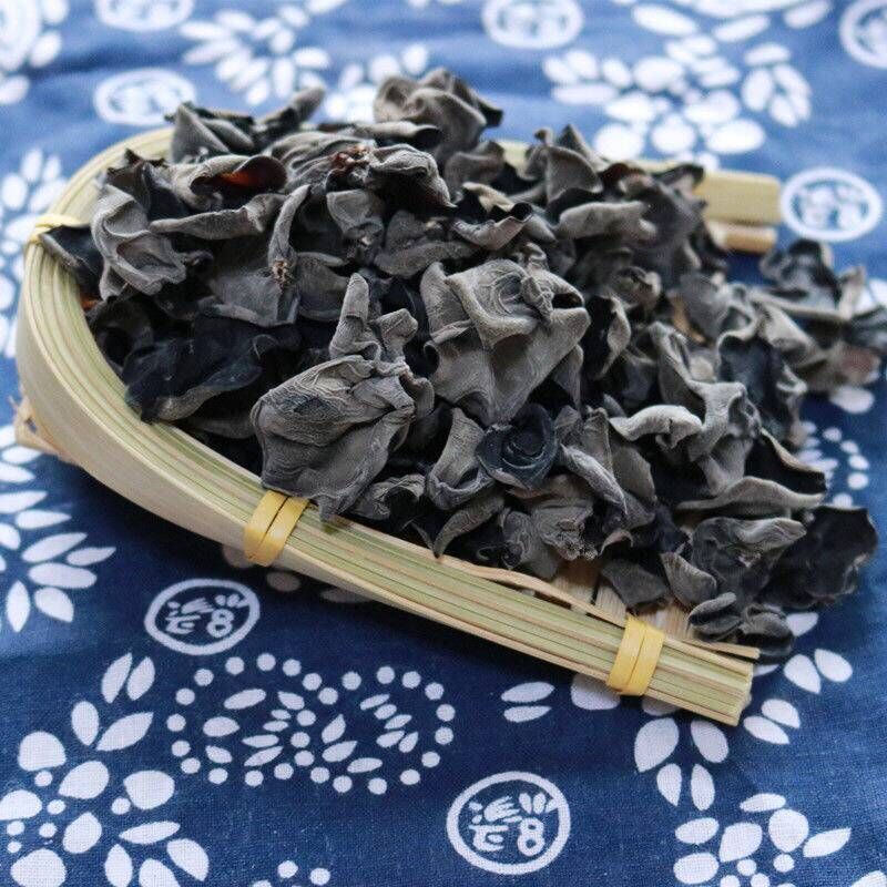 Runjiang Lake Exhibition Street Stall Northeast Black Fungus Mouse Ear Dried Fungus Fungus Bulk Weighing Fungus Wild Cloud Ear