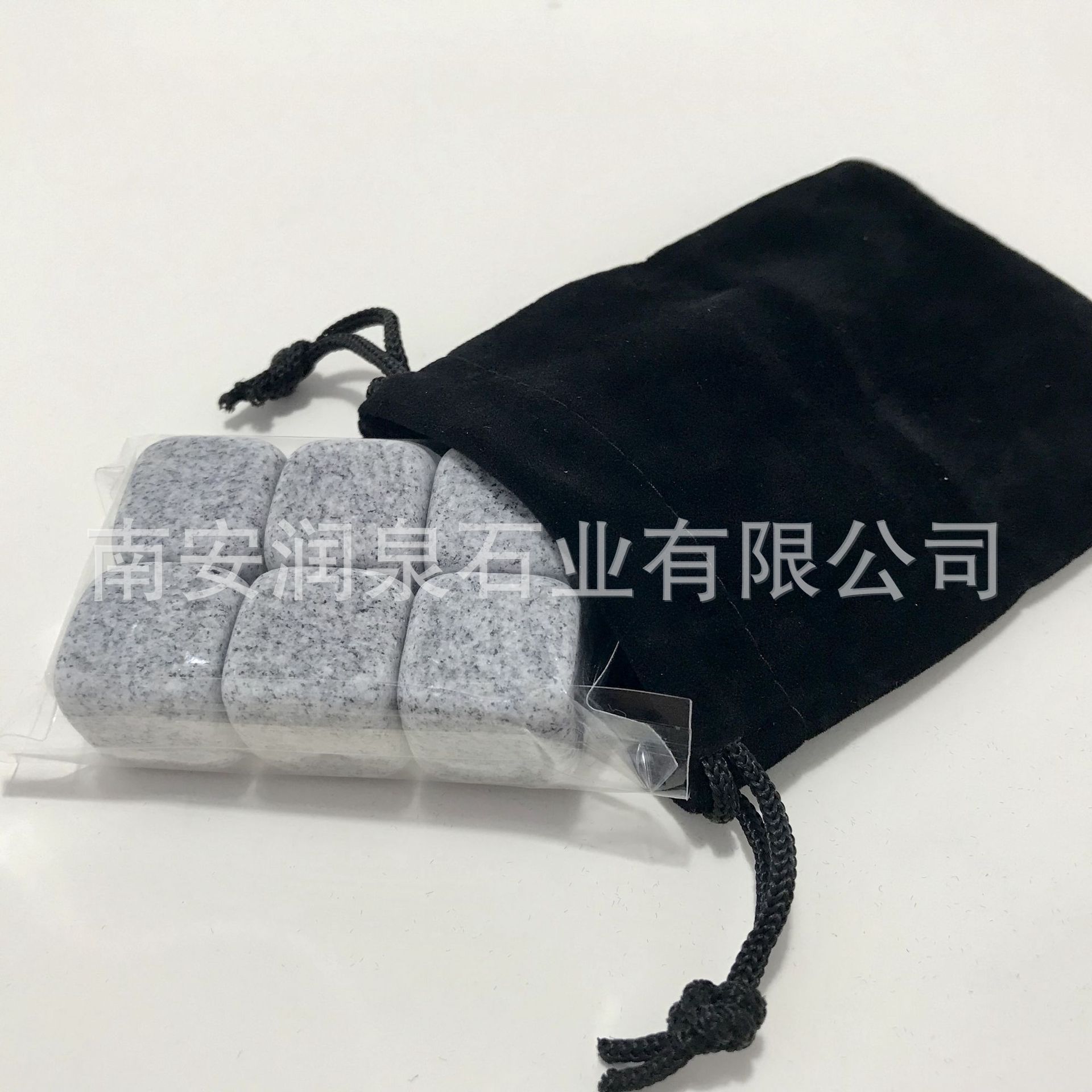 Source Manufacturer Velvet Bag 6-Pack Whiskey Ice Tartar Natural Ice Stone Whisky Stones Can Be Customized Specifications