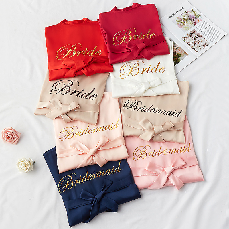 Morning Robe Women Bride Fashion Wedding Gown Hall Bridesmaid Group Embroidered Nightgown Wedding Thin Silk Makeup Women's Gown