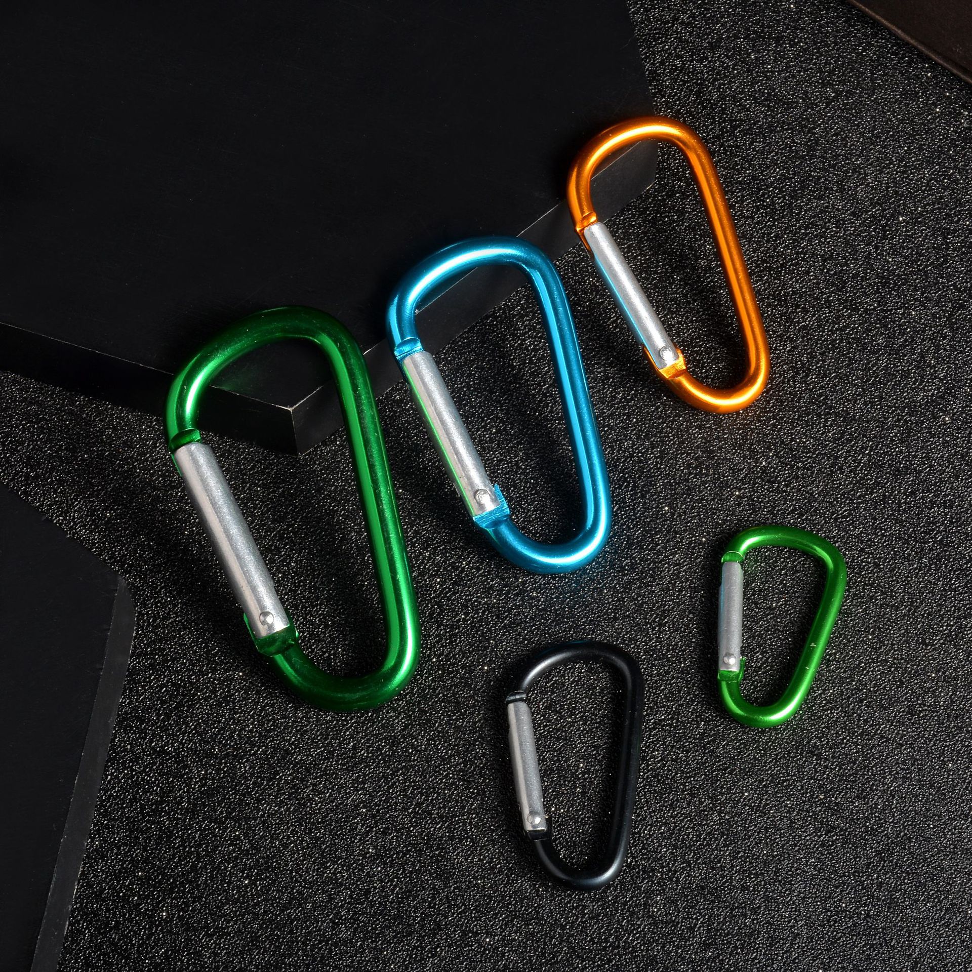 Mountaineering buckle aluminum alloy D-shaped No. 5 hanging buckle mountain climbing buckle outdoor buckle spring hook LED light buckle box bag buckle