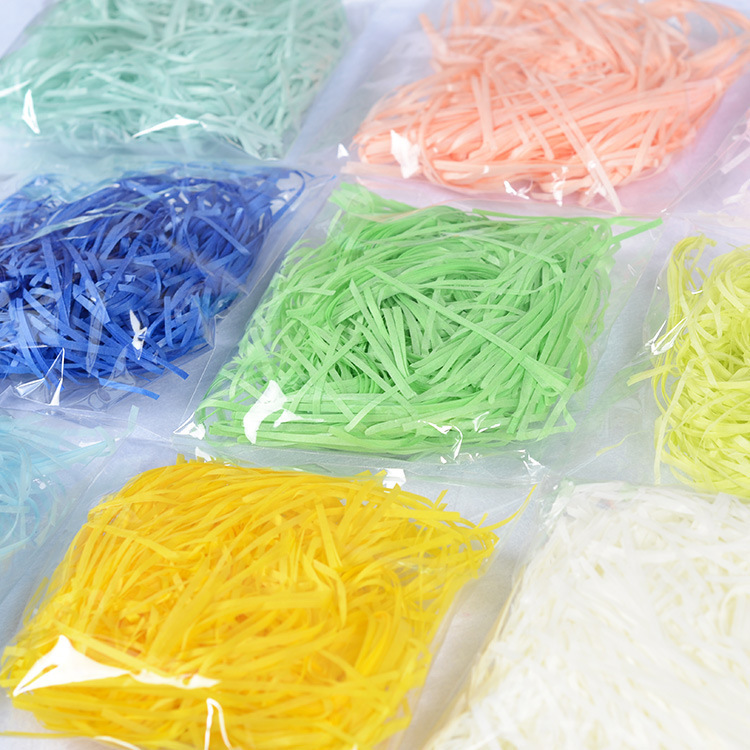 Color raffia grass shredded paper wedding gift bag candy box filler pleated paper chicken nest grass manufacturers wholesale