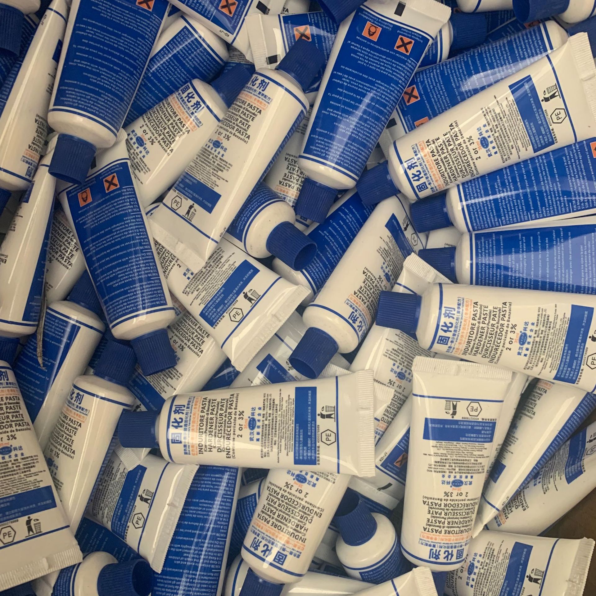 Wuhan Keda Hercules marble glue curing agent 150ml winter curing agent blue cover red cover curing agent