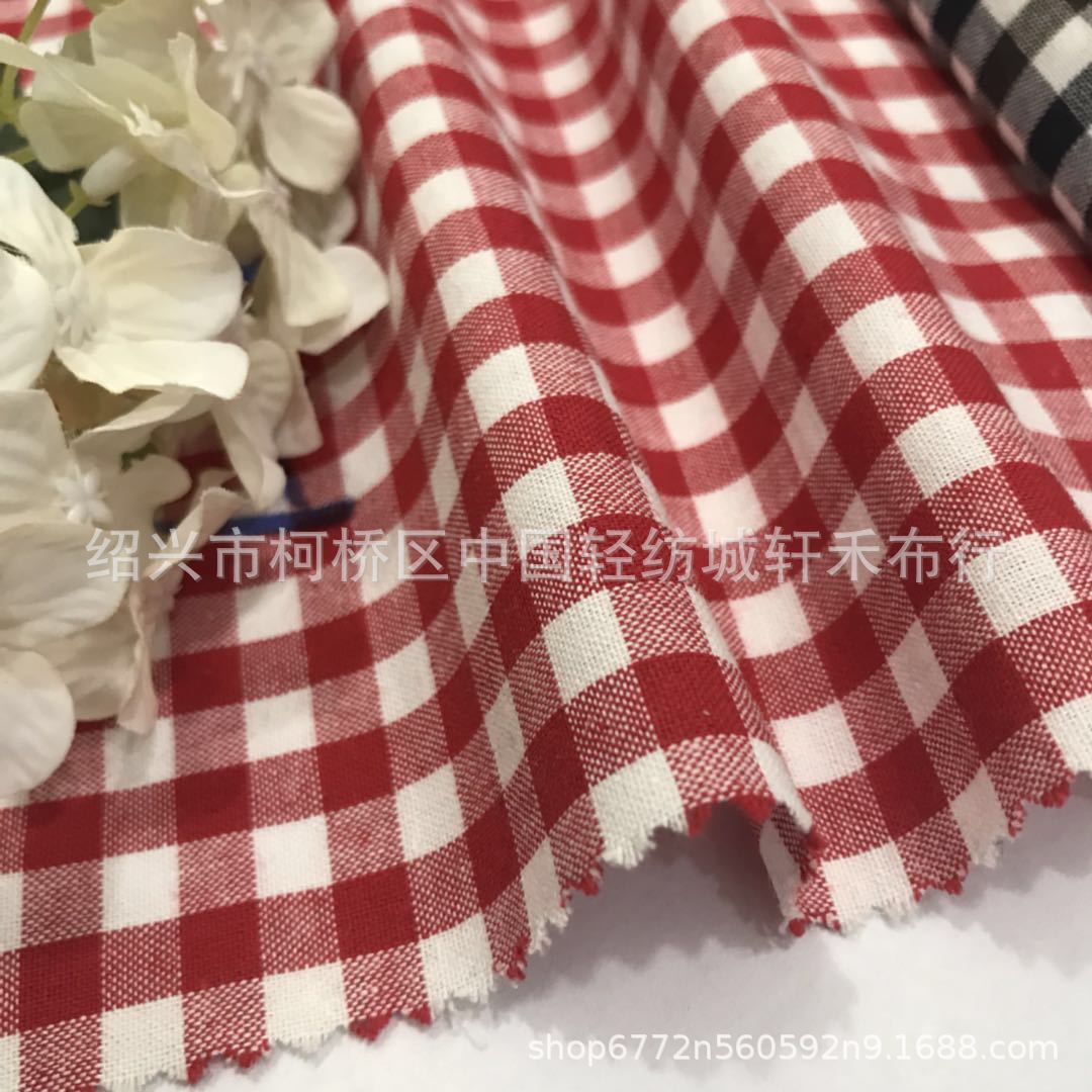 Classic explosive version of polyester cotton yarn-dyed plaid fabric children's clothing men's and women's shirt dress lining pocket cloth stock all the year round