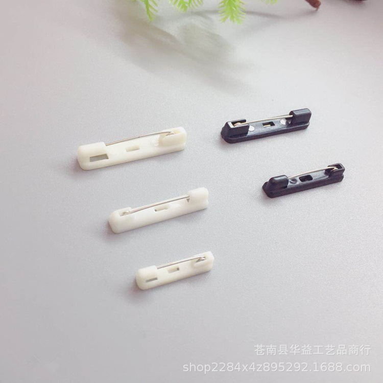 Source factory badge pin number plate pin safety pin badge plastic pin spot wholesale