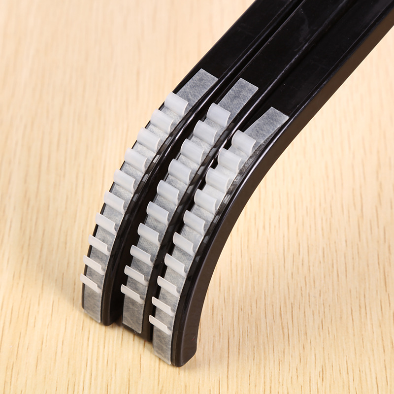 Solid Plastic Clothes Hanger, Clothing Store Black and White Plywood Clothes Hanger, Trouser Clip, Adult and Kidsren's Clothes Hanger, Non-Slip Strip Clothes Support