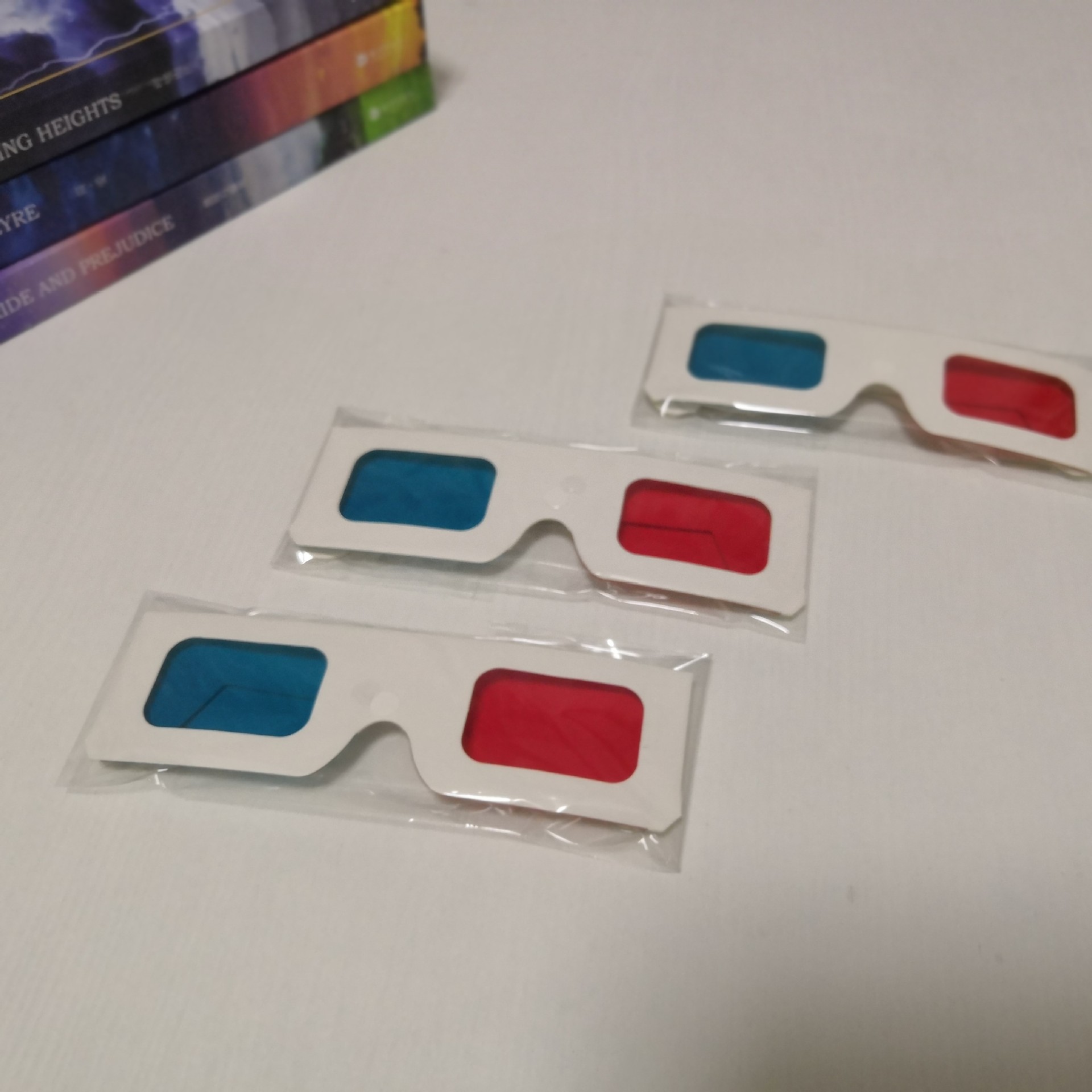 Spot quantity can be free shipping paper 3D glasses 3D glasses paper red and blue glasses