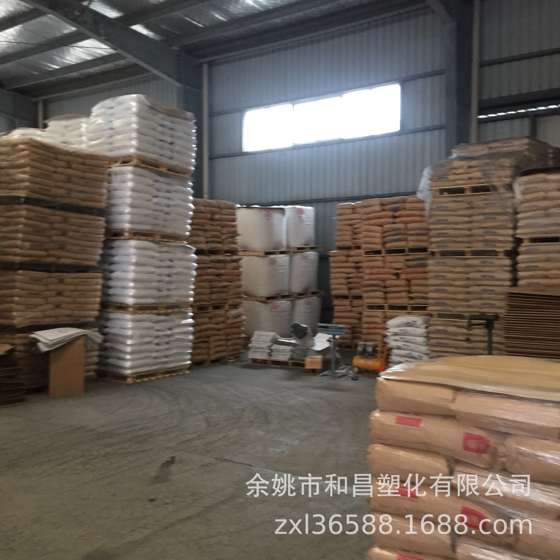 Enhanced 30% Pom Plastic Granules, High Impact Resistance, High Rigidity, High Strength, Environmentally Friendly, Recyclable, Ready Stock, Discounted Supply