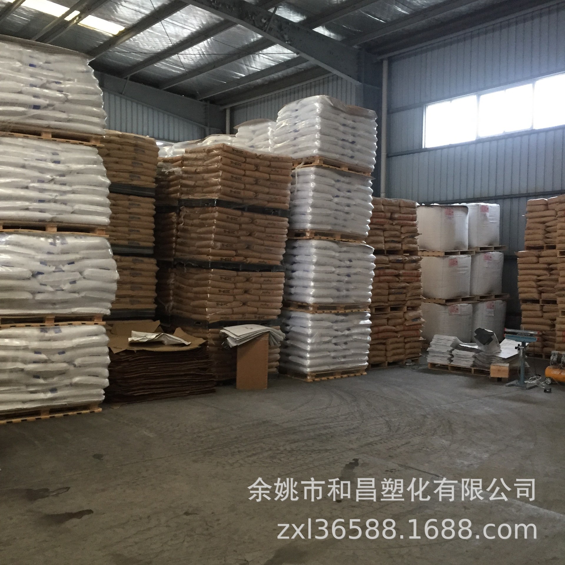 Enhanced 30% Pom Plastic Granules, High Impact Resistance, High Rigidity, High Strength, Environmentally Friendly, Recyclable, Ready Stock, Discounted Supply