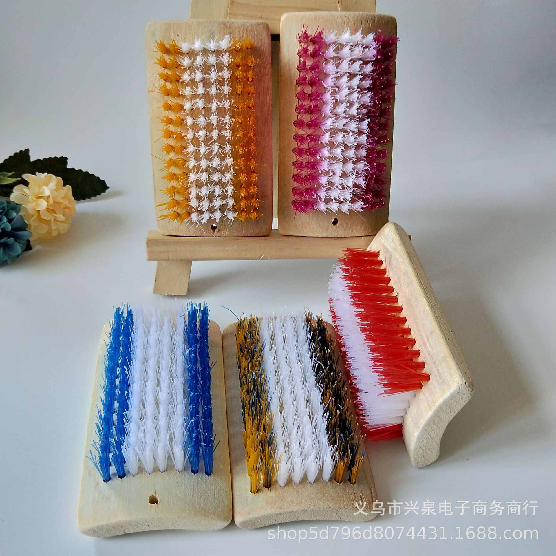 Большая широкая щетка для одежды из бамбука, утолщенная, цветная щетка для одежды, щетка для обуви, оптовая продажа 1 юань 2 юаня