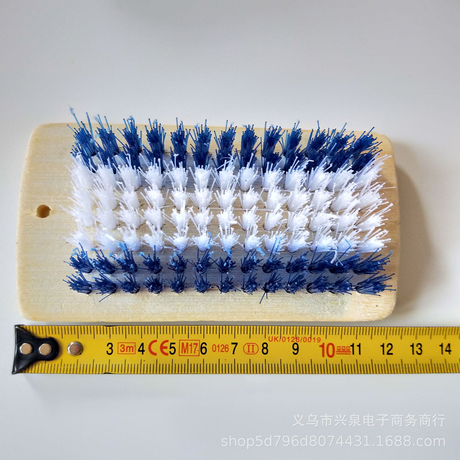 Large Wide Clothes Brush Bamboo Clothes Brush Thickeneded Bamboo Wide Clothes Brush Colorful Strip Clothes Brush Shoe Brush 1 Yuan Two Yuan Wholesale