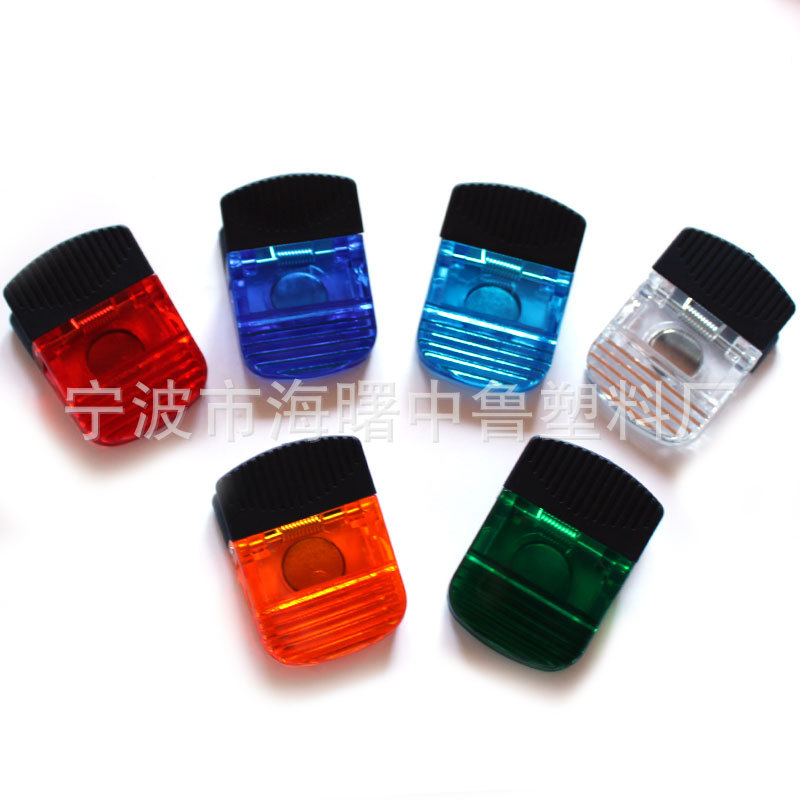 Customized Production of Plastic Colorful Clips, Animal Pattern Magnetic Clips, Magnet Stationery Plastic Clips