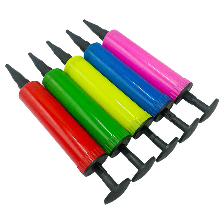 Производители рекламируют 16.5 см портативный ручной насос U-образной подушки надувной кровати плавательный круг пластиковый насос для шариков