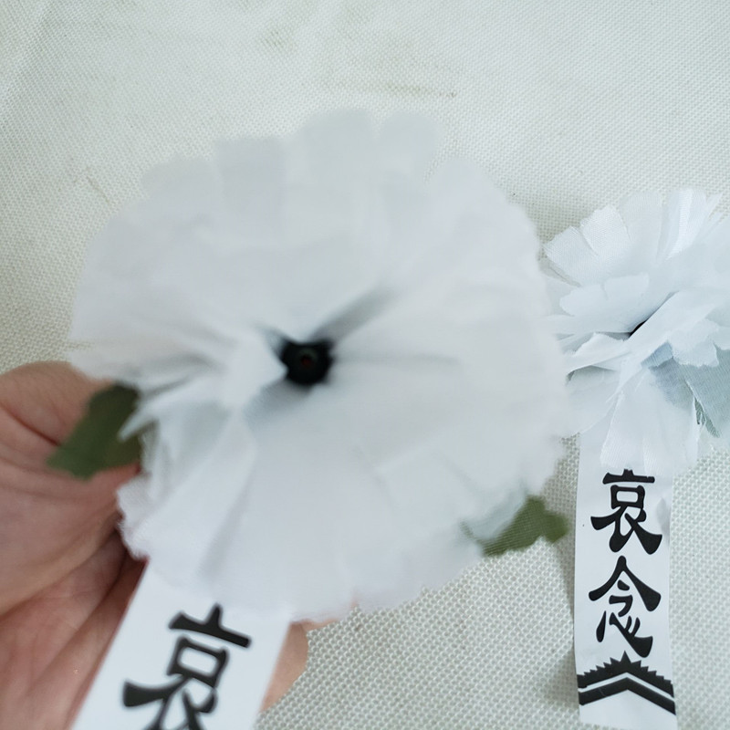 Wholesale Memorial Service white flowers white corsage funeral chest white flowers mourning with brooch silk flowers fake flowers for funeral