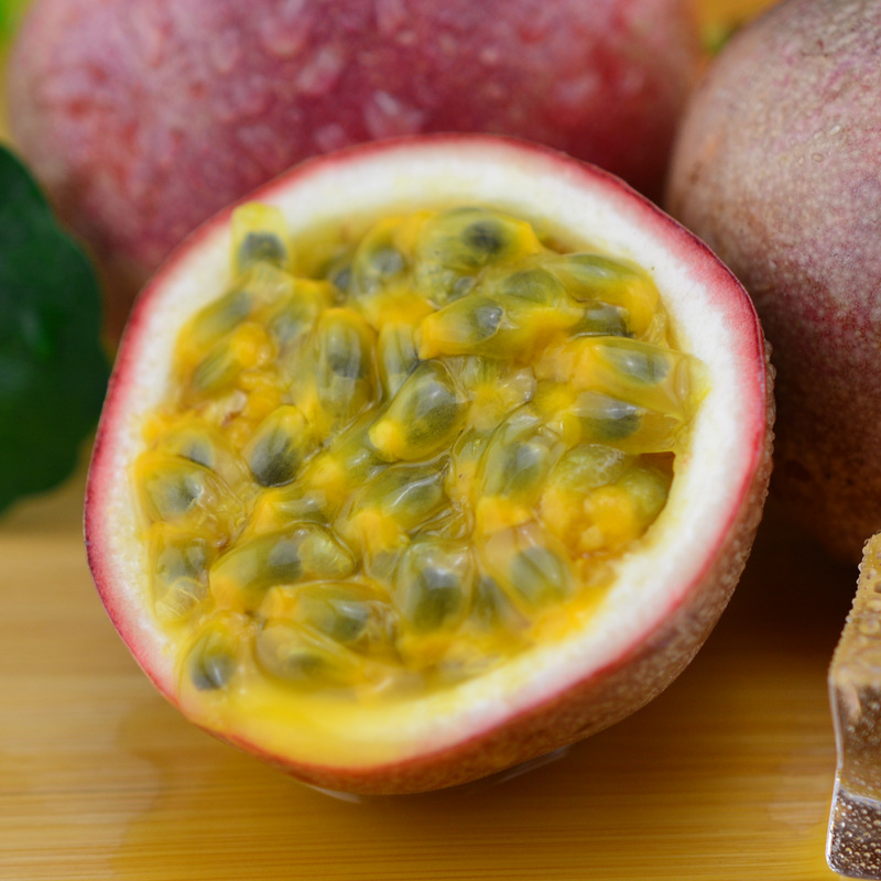 Guangxi Fresh Passion Fruit Purple Egg Fruit White Fragrant Large Fruit 5 Pounds 5kg Tropical Fruit Drop Shipping
