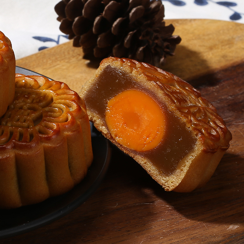 Cantonese-Style Double Yolk Mooncakes 100g Five-Nut Lotus Paste Egg Yolk Bean Paste Black Sesame Multi-Flavor Wholesale Factory Enterprise
