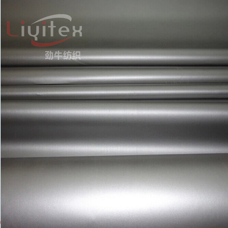 On the same day, 1.5 meters of double-sided silver shading cloth coated with silver cloth curtain beach flag shading cloth Jinniu textile