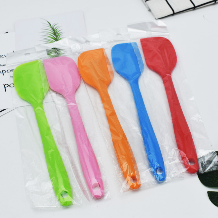 Large Small size integrated silicone scraper temperature-resistant silicone scraper cream cake spatula baking spatula