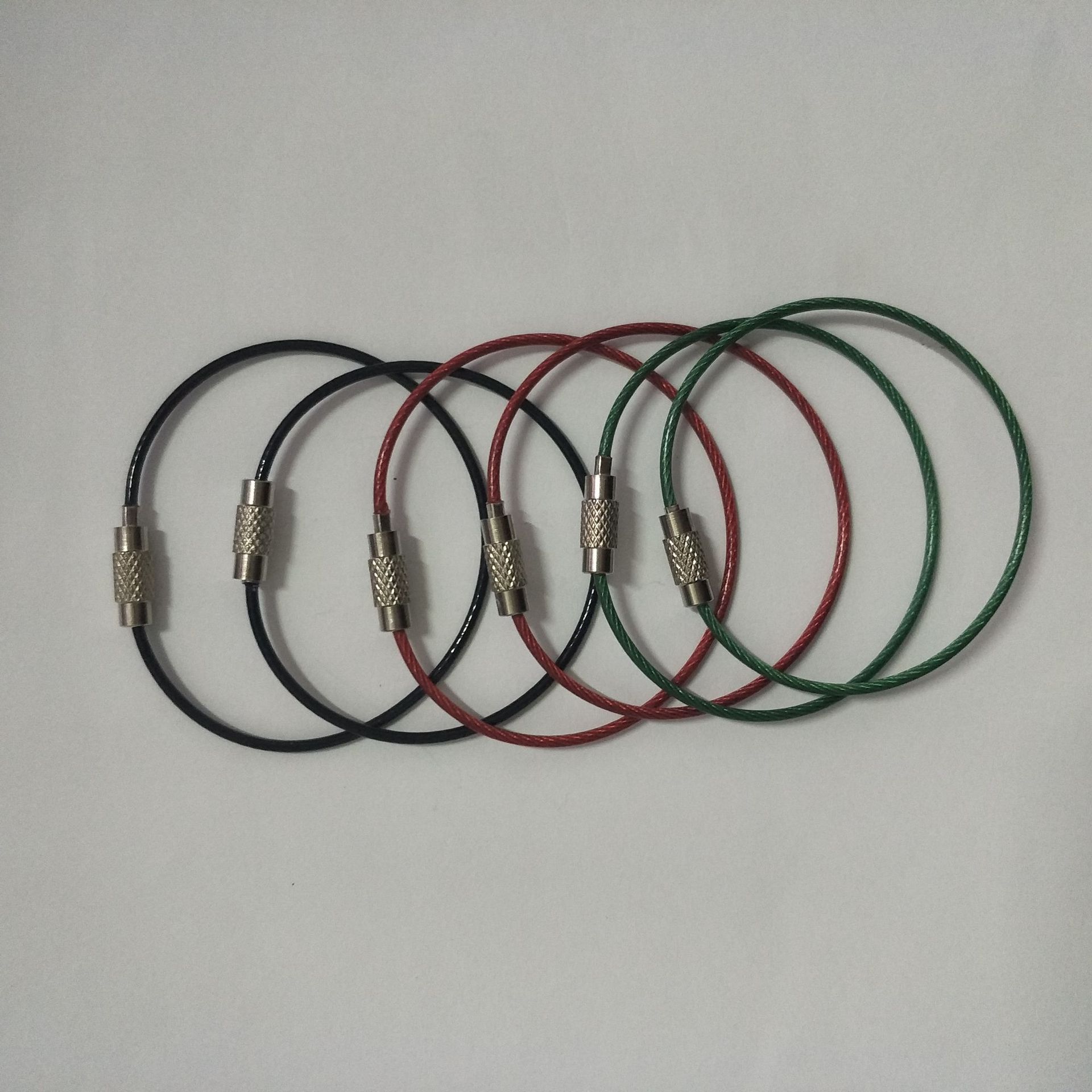 Manufacturers supply a variety of color coated wire rope colorful wire ring key wire ring luggage tag wire ring