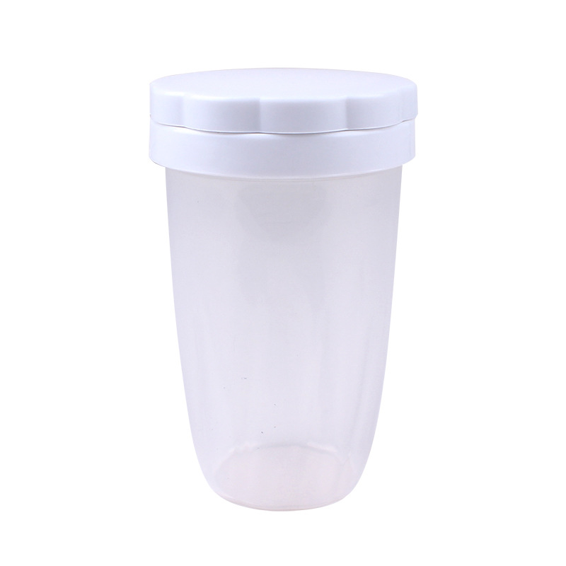 Factory new baking powder spreader household flour spreader cocoa powder creative flour tube flour sieve sugar powder sieve