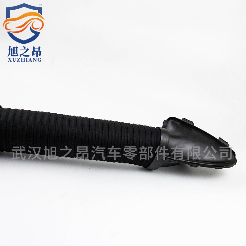 Applicable to Mercedes-Benz C- Class C180K/C200K air intake pipe W204 intake pipe hose OE2710900582