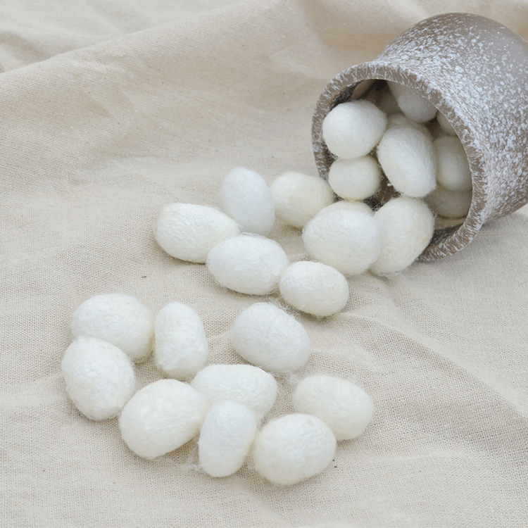 Shuanggong silkworm cocoon mulberry silkworm cocoon silk quilt raw material cocoon farm self-supporting origin direct selling dried silkworm cocoon spring cocoon cocoon