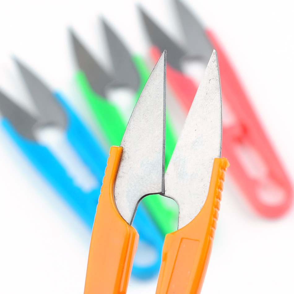 Wholesale supply plastic handle cross-stitch small scissors color yarn shear thread shear U-shaped shear individual packaging thread shear knife