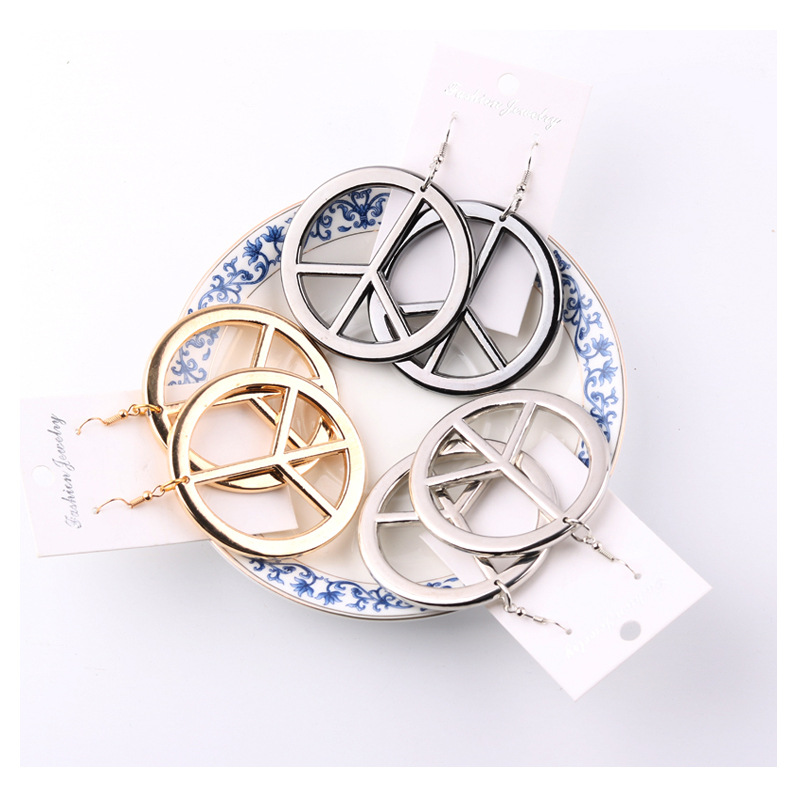 European and American hippies and peace charm earrings necklace 2-piece gold earrings necklace makeup party props wholesale