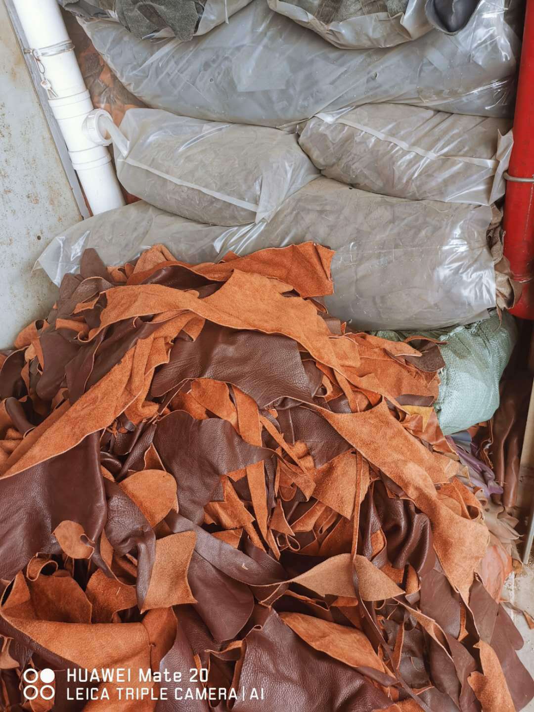 Переработка обрезков натуральной кожи, закупка обрезков натуральной кожи, переработка отходов натуральной кожи, закупка измельченной замши из коровьей кожи