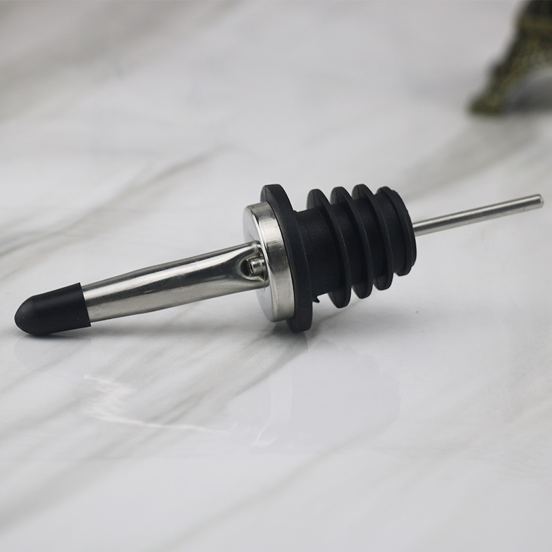 304 Stainless Steel Wine Pourer Red Wine Spout Stainless Steel Wine Pourer Wine Pourer Silicone Bottle Stopper with Lid