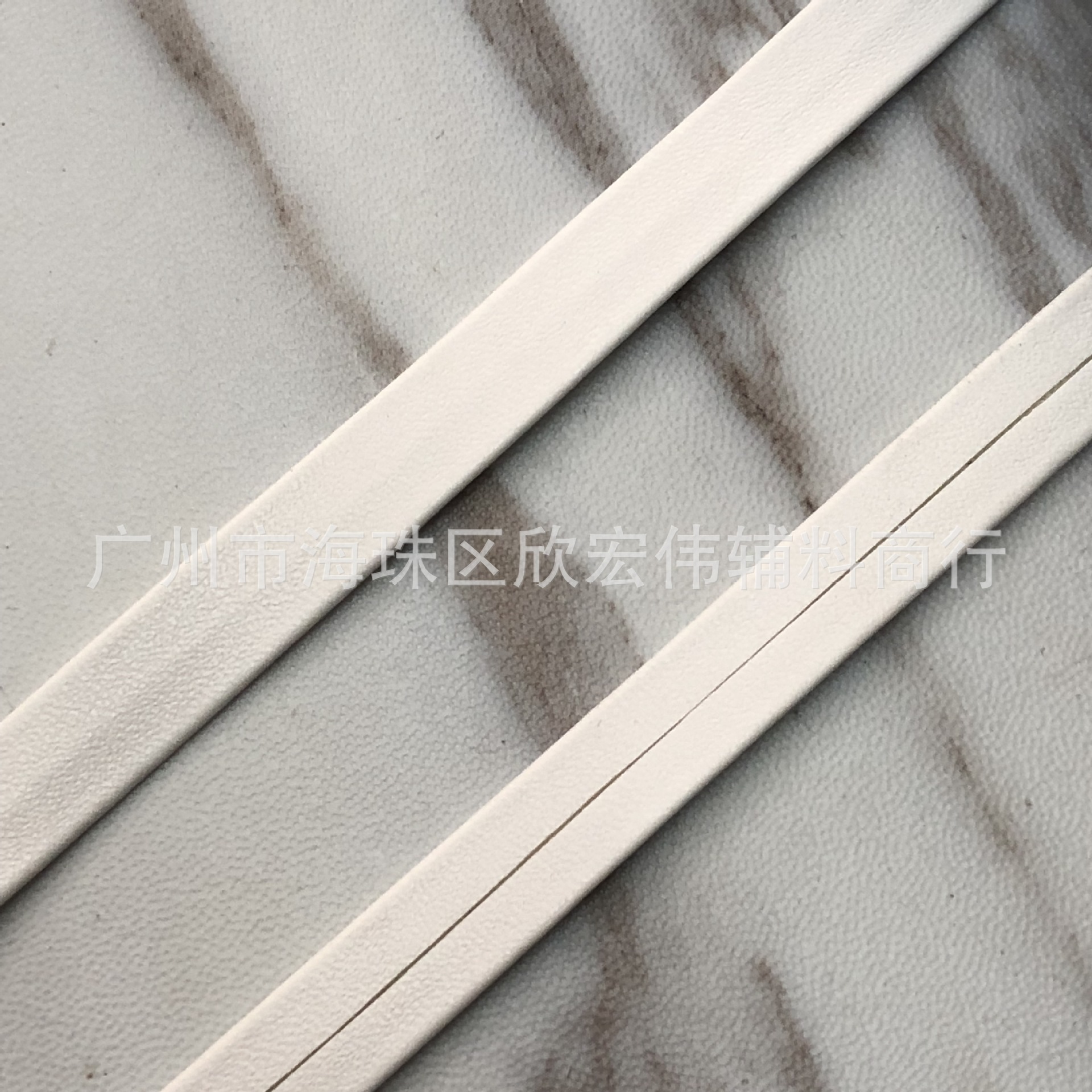 Pu leather webbing 5-50mm black and white gold silver folding leather rope luggage leather webbing sofa bed decoration