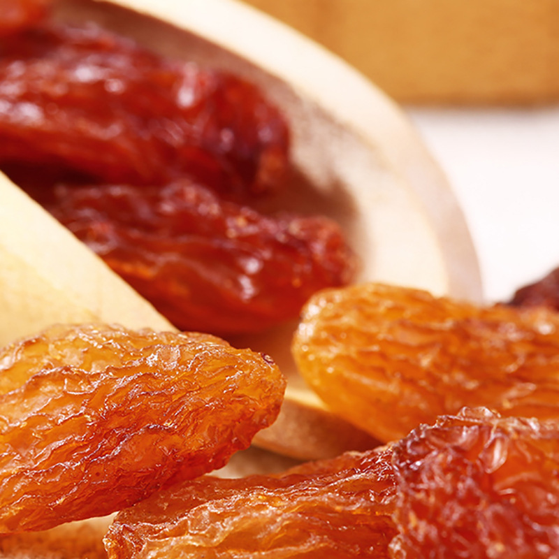 Baicaowei Rose Red Raisins 100G/50G Box Size 90/140 Packaging Dried Fruit Candied Snacks