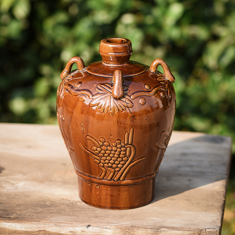 3 Jin four ears can hold red and yellow liquor Yixing purple sand ceramic wine bottle wine jar