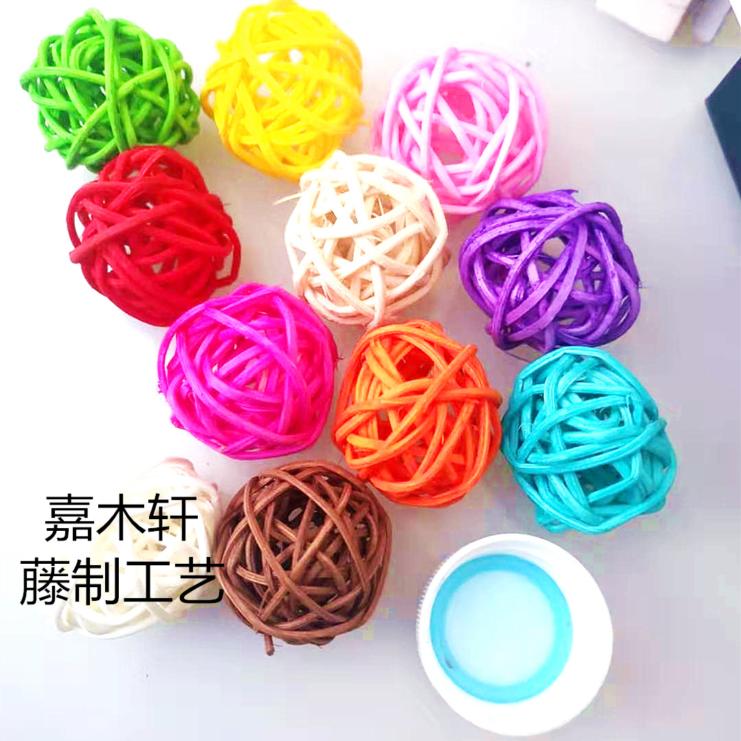 Factory direct 3cm white rattan ball aromatherapy rattan ball kindergarten shopping mall decoration