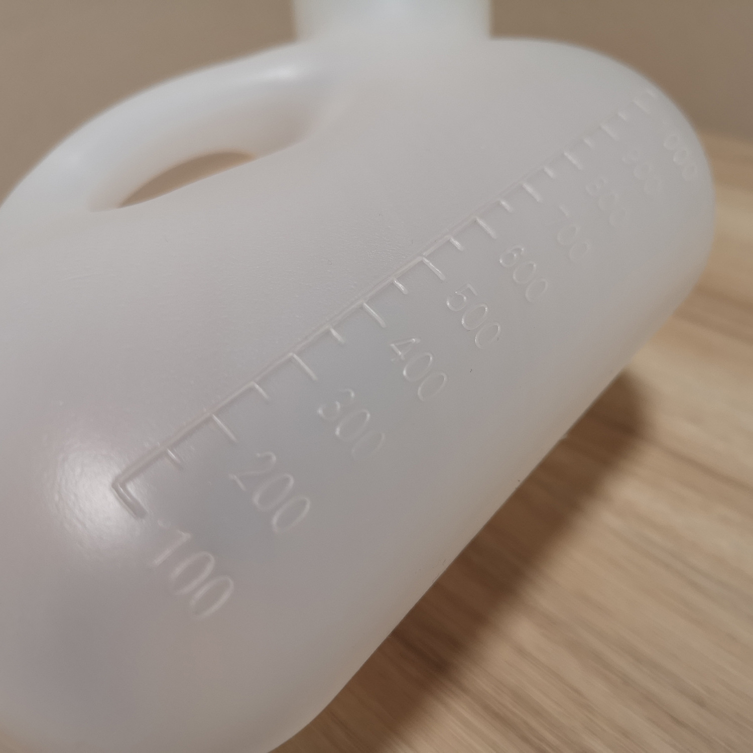 Factory Direct Supply men's transparent plastic urinal 1000ml night pot hospital disposable urinal thickened