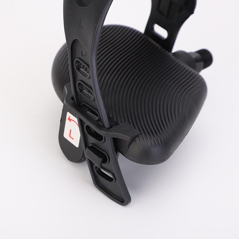 Manufacturer's Dynamic Bicycle Pedals with Fine Lines and Lotus Leaf Bicycle Pedals Mountain Bike Non-Slip Pedals Fitness Plastic Accessories