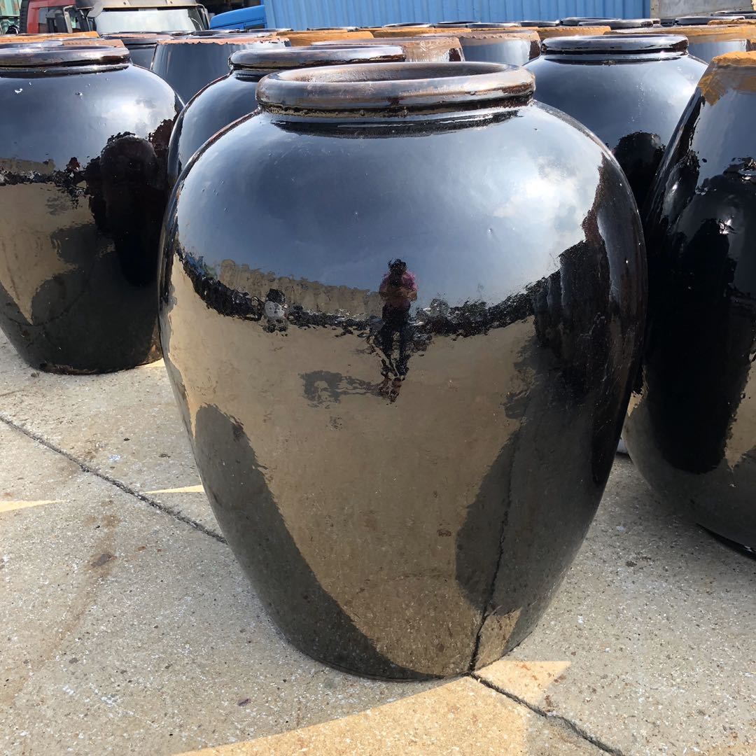 Manufacturers Supply 250kg Black Glazed Ceramic Large Wine Jar Fermentation Cylinder Earthenware Cylinder Wine Storage Cylinder 250kg Large Wine Cylinder