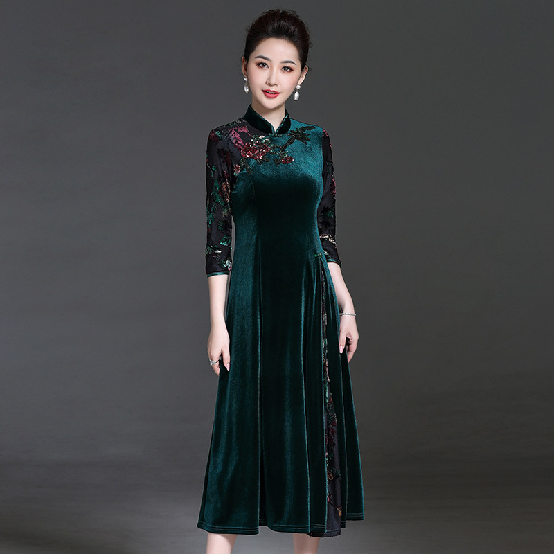 Middle-aged and elderly gold velvet embroidery dress Xi mother-in-law hot selling cheongsam skirt wedding banquet mother dress cheongsam clothes