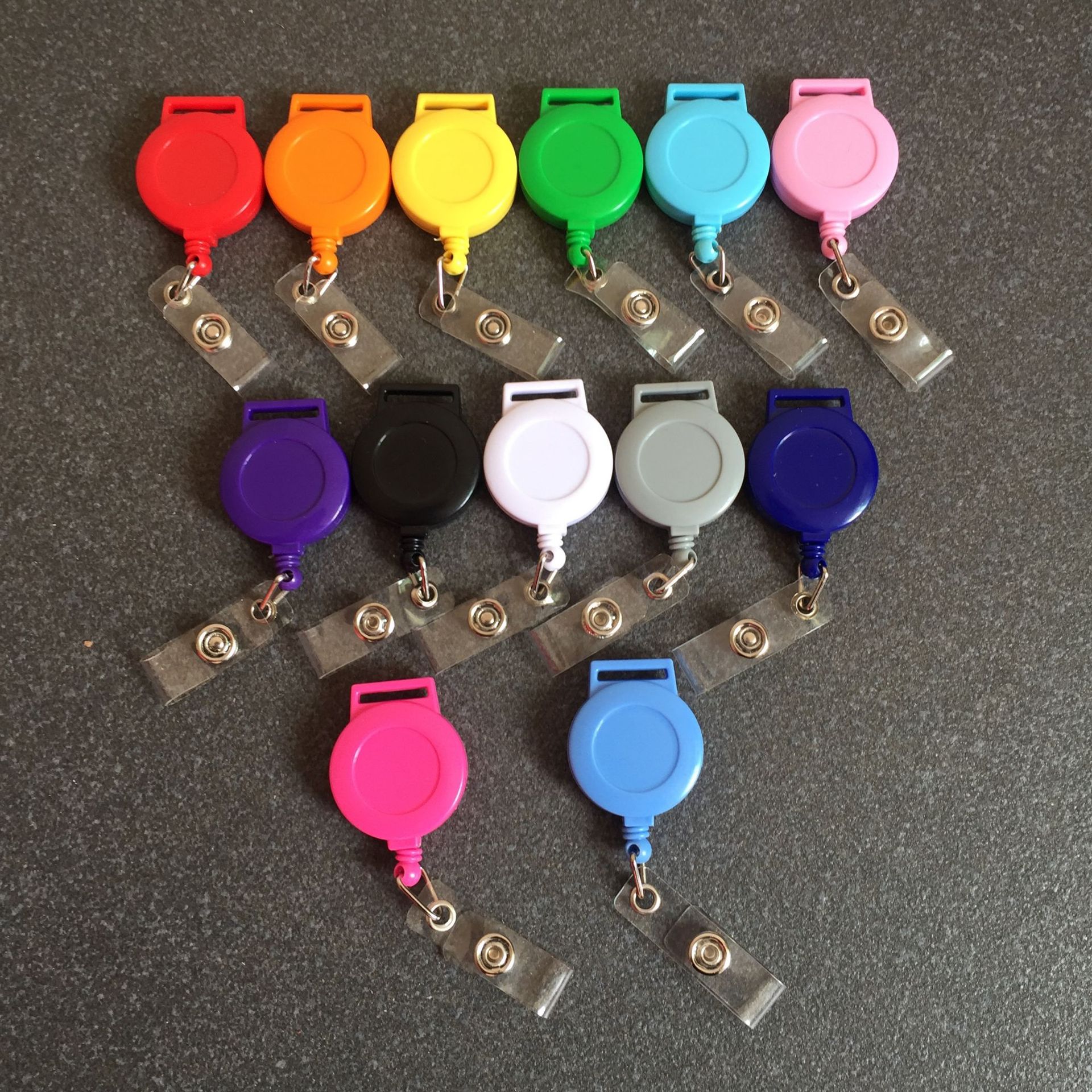 Готовый анти-потеря ID зажим, цветной легкий вытягивающийся зажим, новый телескопический ключница