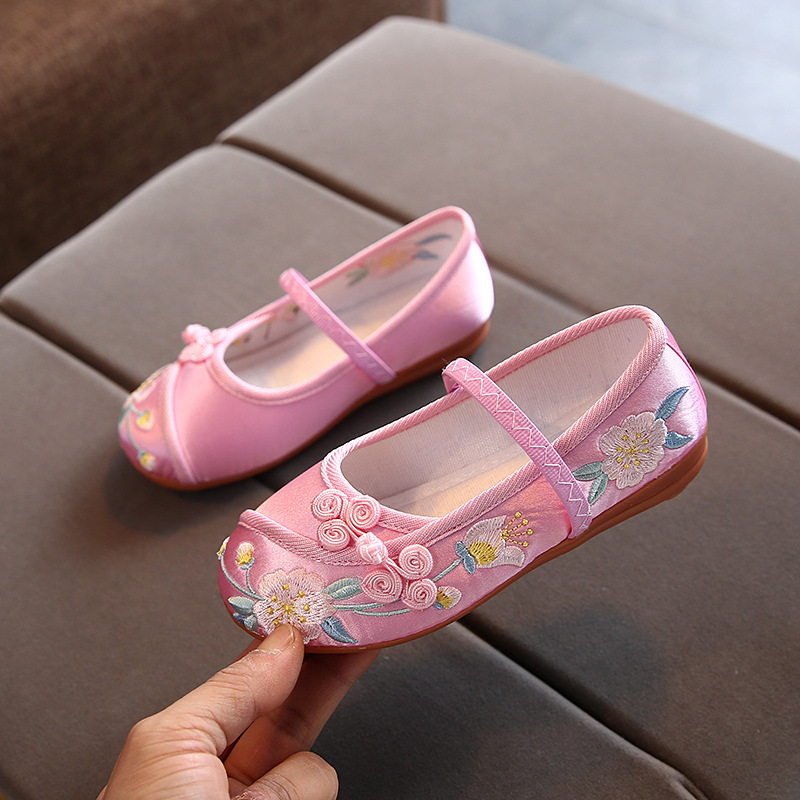 Hanfu Handmade Girl's Embroidered Shoes Children's Old Beijing Cloth Shoes Ethnic Style Student Shoes Dance Shoes