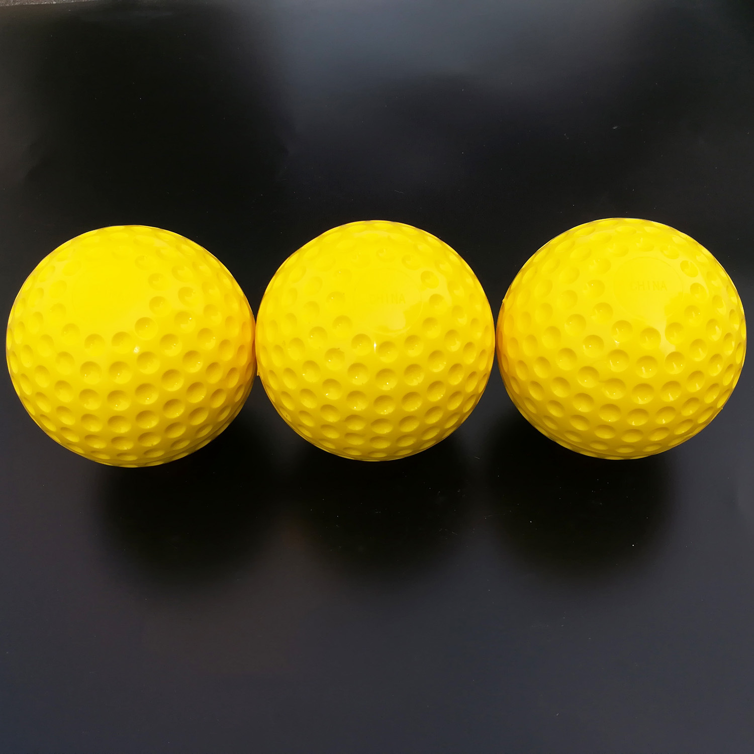 Supply 9 inch 12 inch baseball PU concave hole training machine to play fluorescent yellow ball machine special Baseball Softball