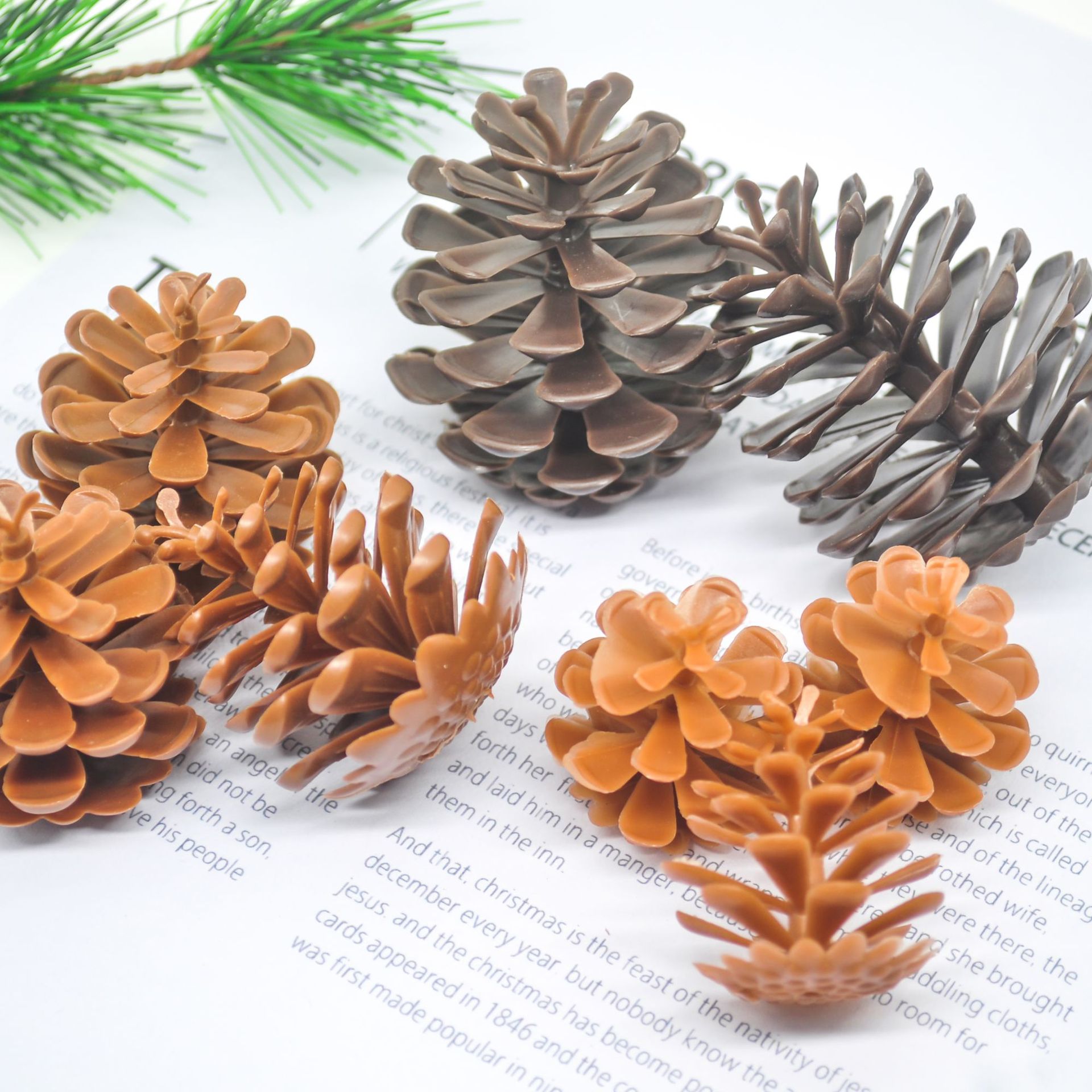 Christmas Decorations Christmas Tree Pine Cone Pendant High Artificial Pine Cone Garland Decoration 2-6cm Local Pine