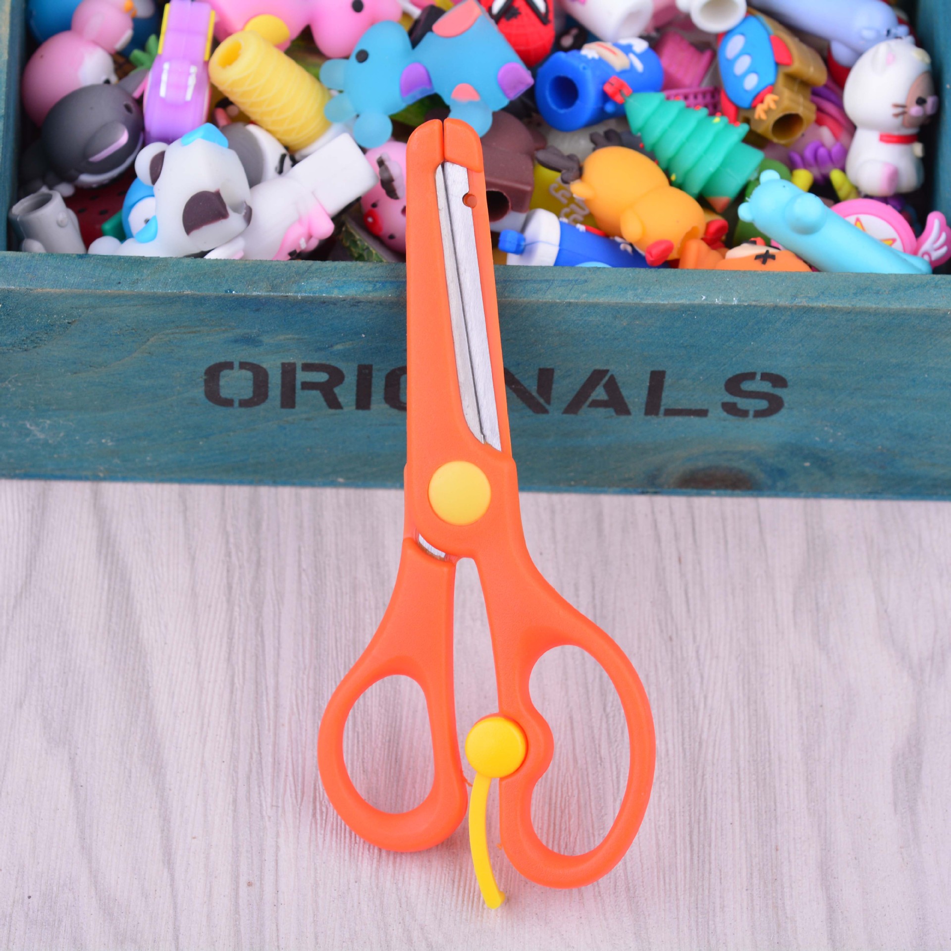 Children's Safety Scissors Paper with blade scissors children anti-clip elastic plastic student handmade small scissors wholesale