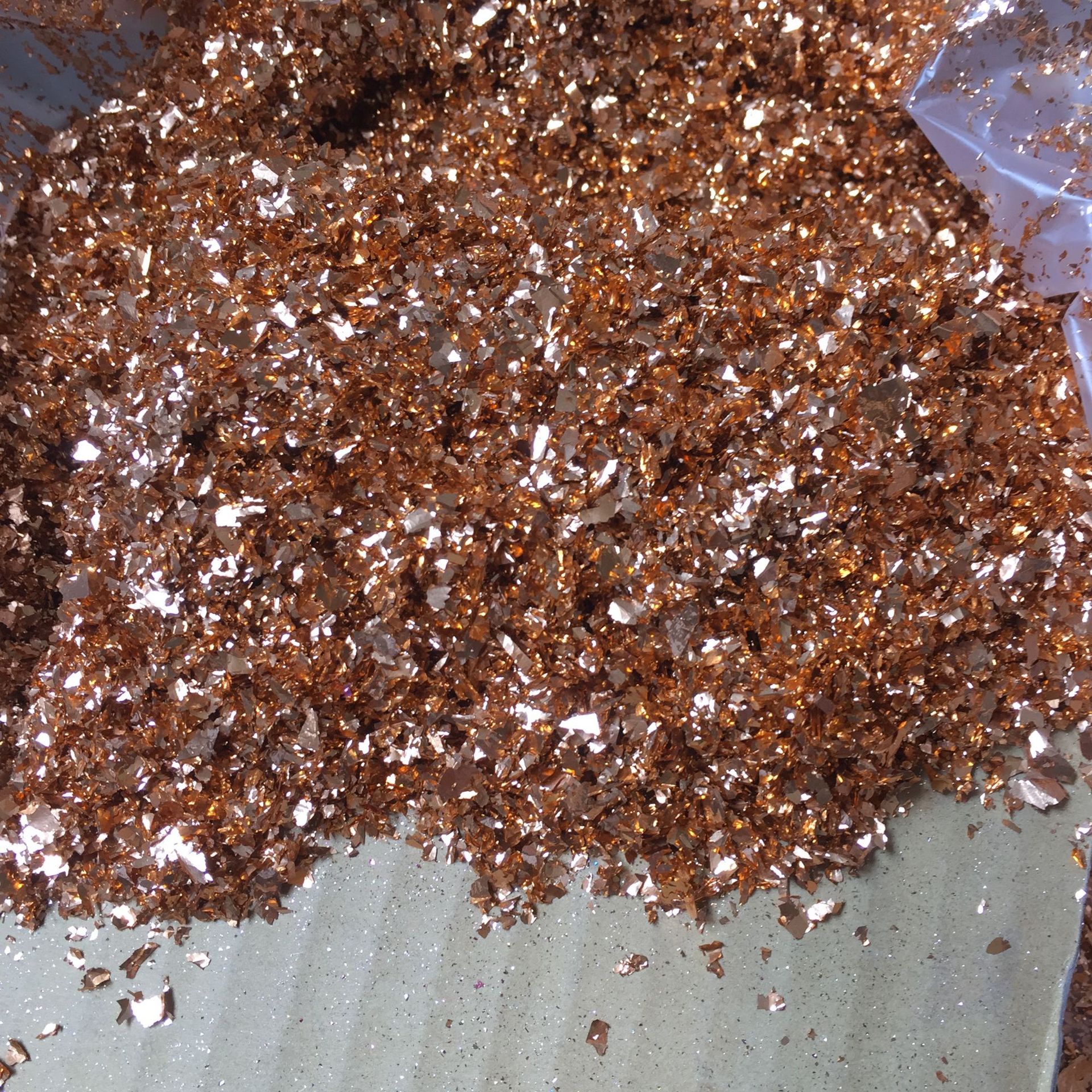 Source Manufacturer Processing Loose Slices Broken Gold Foil Manicure Broken Foil Paper Broken Table Foil Paper Wholesale """"""20G Packaging"""""""""