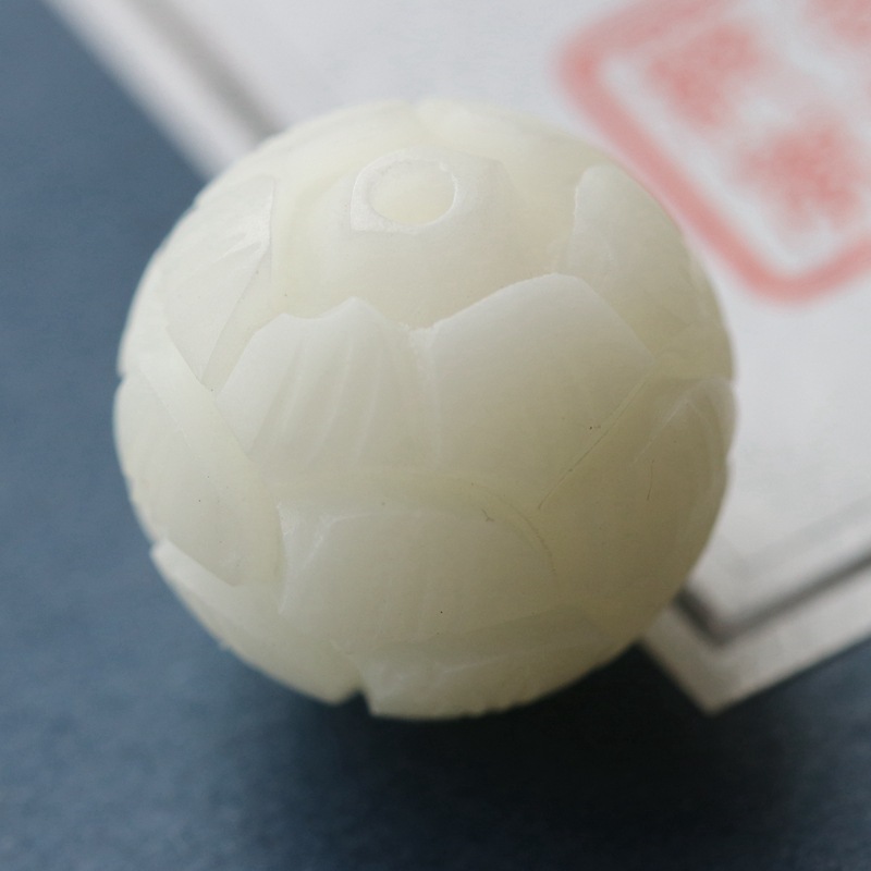 Bodhi root carving Lotus loose beads White Bodhi seed lotus beads wholesale Bodhi root lotus carving crafts