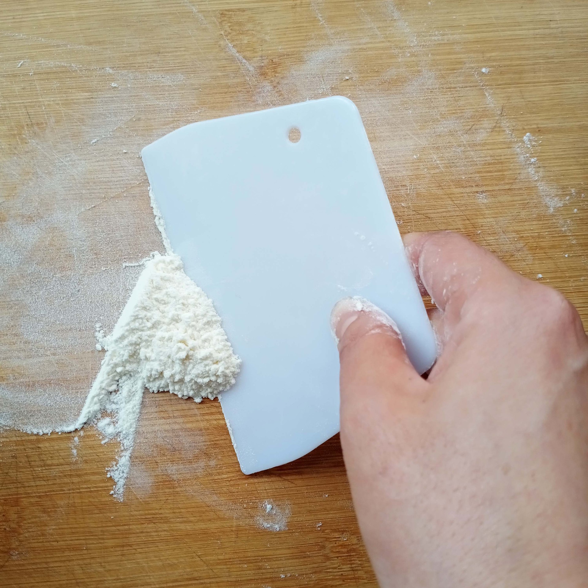 Baking Tools Plastic Scraper Medium-Sized Trapezoidal Scraper Scraper Knife Dough Cutter Putty Powder Scraper