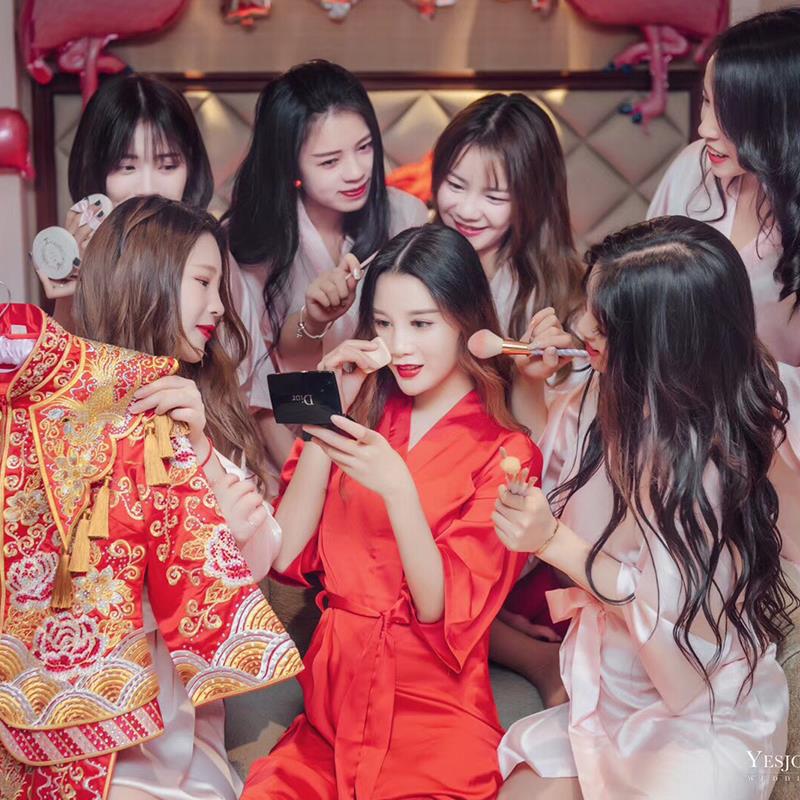 Bride and Bridesmaid Group Dressing Gown Wedding Bestie Lying on the Year of Birth Embroidered Pajamas Sexy Nightgown Nightgown for Women Summer