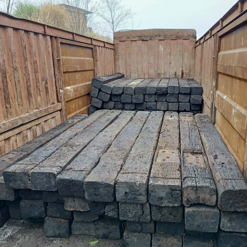 Old Pillow Wood for Mining, Iron Rail, Railway, Old Pillow Wood, Train Track Paving Special Pillow Wood, Anti-Corrosion Oil-Soaked Old Pillow Wood